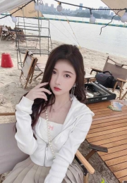 白云新人—车模瑶瑶