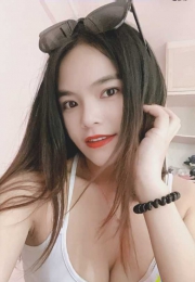 白云温柔体贴笑笑