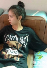 高三在校生小奈