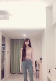 龙华模特身材女神-菲儿