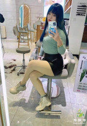 天河美乳肥臀美女小灰灰